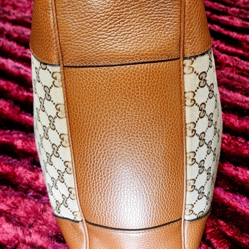 Authentic Gucci Hobo Bag - Picture 4 of 7
